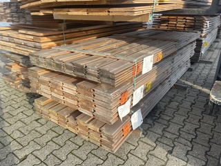 Ca. 46x Doglas Halfhoutsrabat, 18x130mm, lengte 300cm